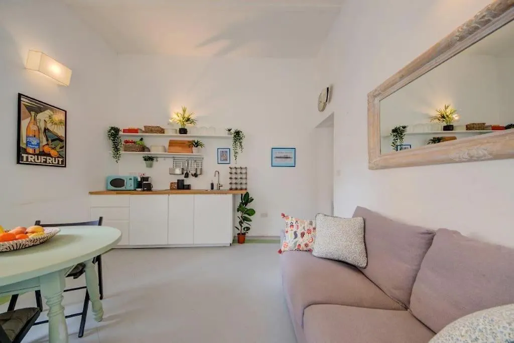 Traditional Maltese Town House In Floriana Holiday home